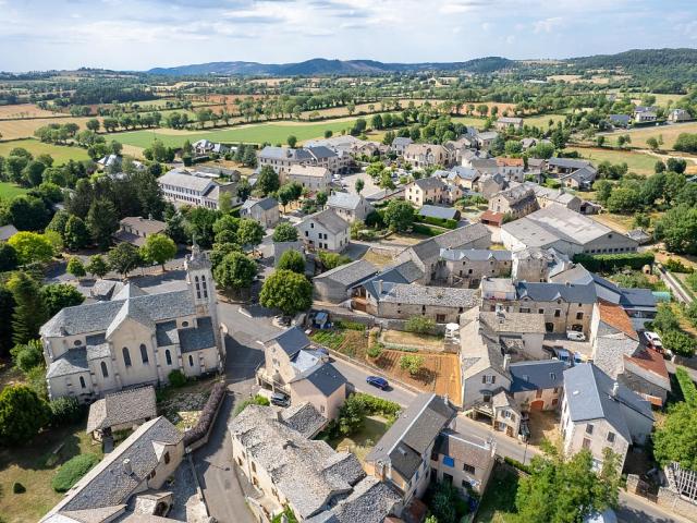 Village du Massegros sur le Causse de Sauveterre - Vue aérienne du village