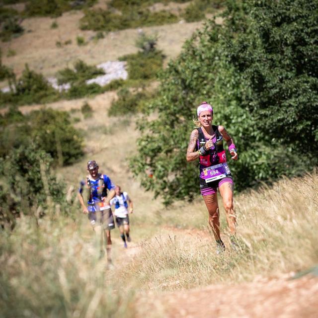 Trail sur le Causse de Sauveterre au dessus des Gorges du Tarn