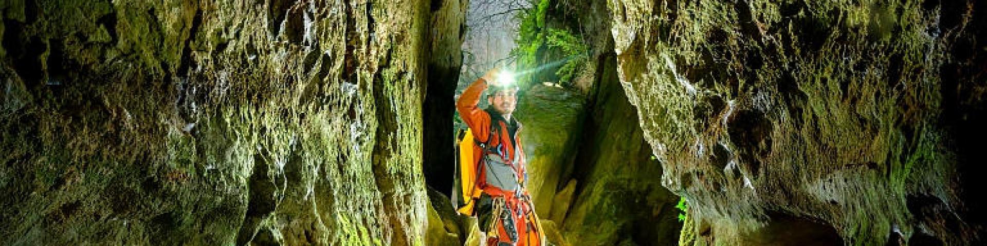 Abseiling down the Gorges du Tarn with your feet in the water