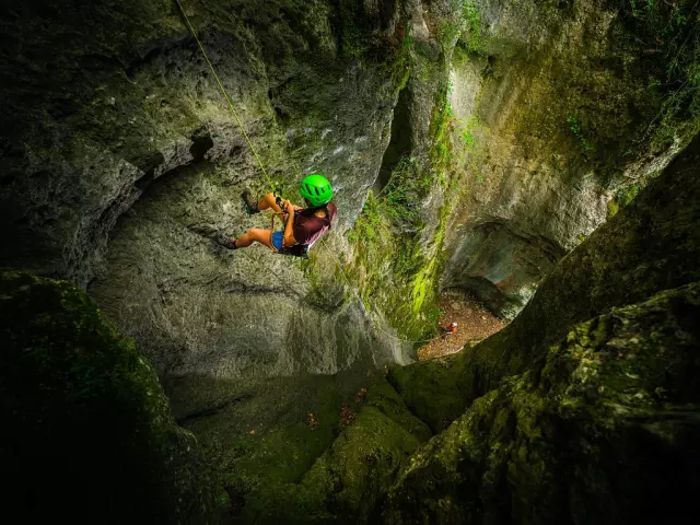 Abseiling down the Pas de Soucy dry canyon in the Gorges du Tarn