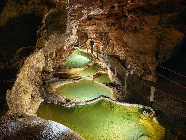 Gours in the Dargilan cave