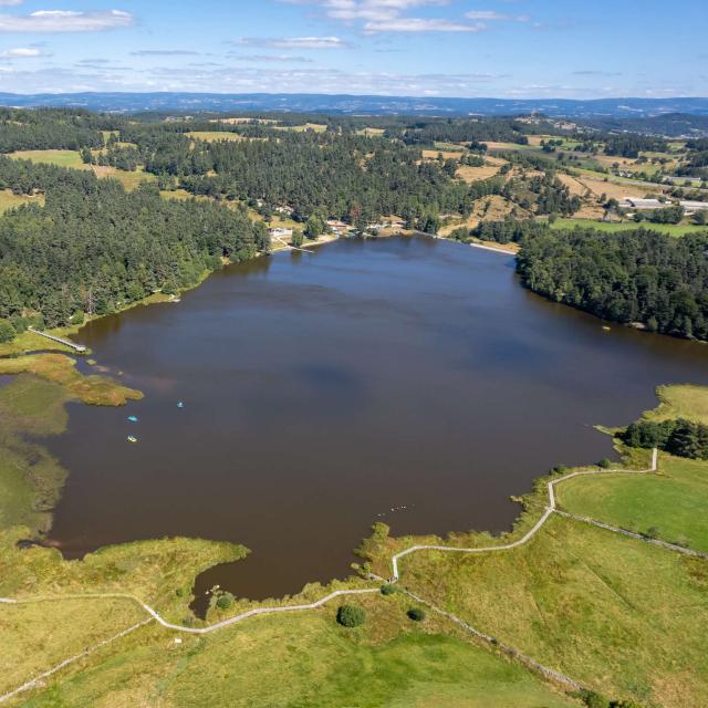 Lac Du Moulinet Aubrac Regional Nature Park.