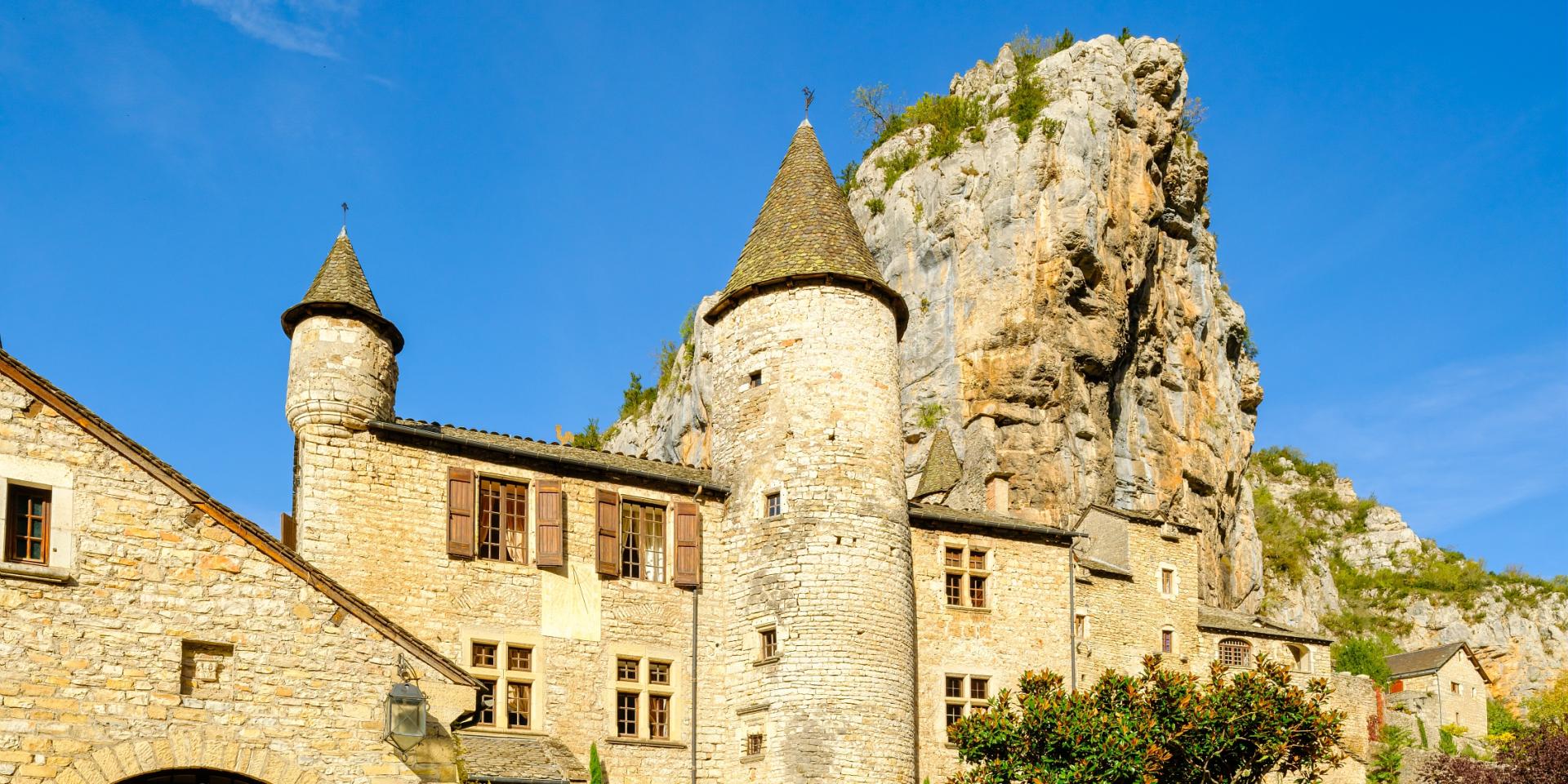 La Malène rock manor Gorges du Tarn