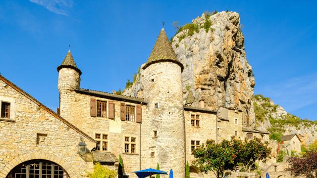 La Malène manoir roche Gorges du Tarn