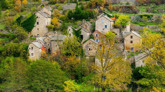 village hauterives automne gorges du tarn rivière