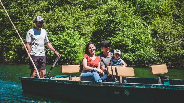 batelier des gorges du tarn descent by boat gorges du tarn family