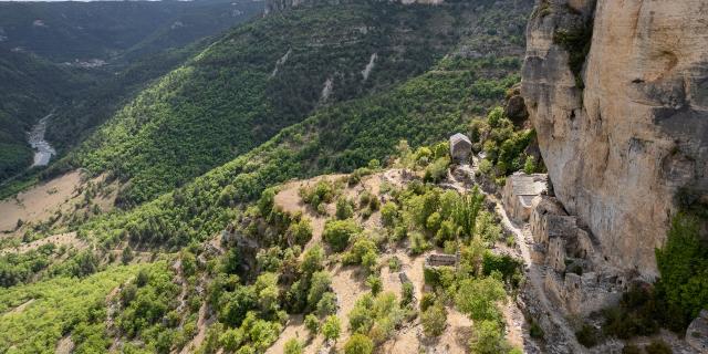 Eglazines village gorges du tarn troglodyte