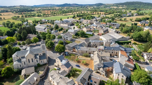 le massegros village causse sauveterre
