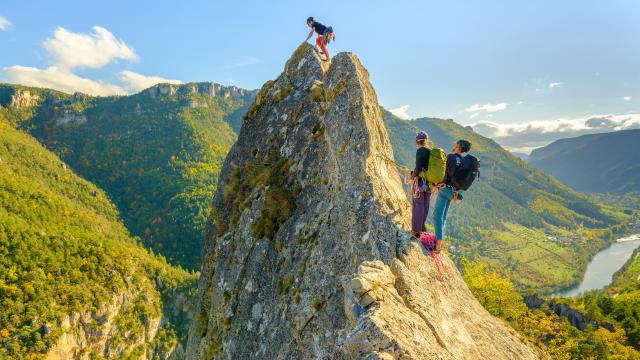 Escalade sur le Roc Aiguille gorges du tarn