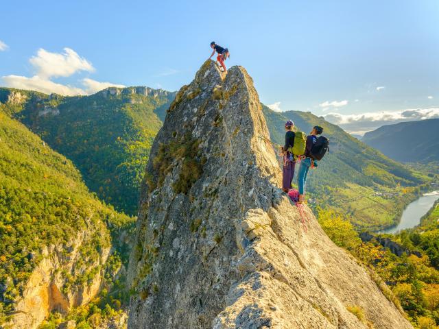 Escalade sur le Roc Aiguille gorges du tarn
