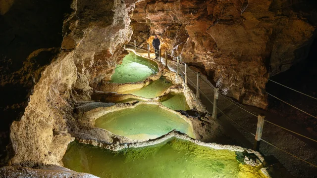 natural ponds grotte dargilan