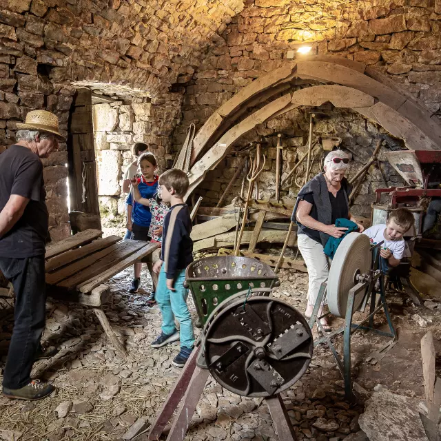 Visit an old-fashioned Caussen farm