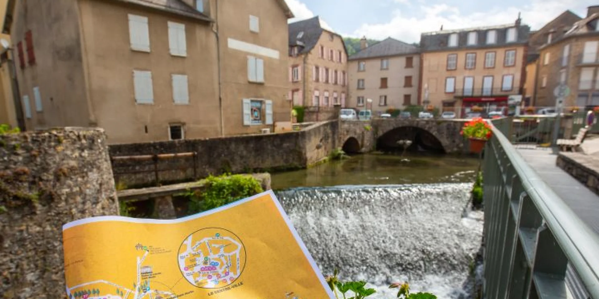 Chasse au trésor géocaching dans les villages de l'Aubrac aux Gorges du Tarn : Les Vignes, Le Massegros, La Canourgue, Chanac, Saint-Germain du Teil