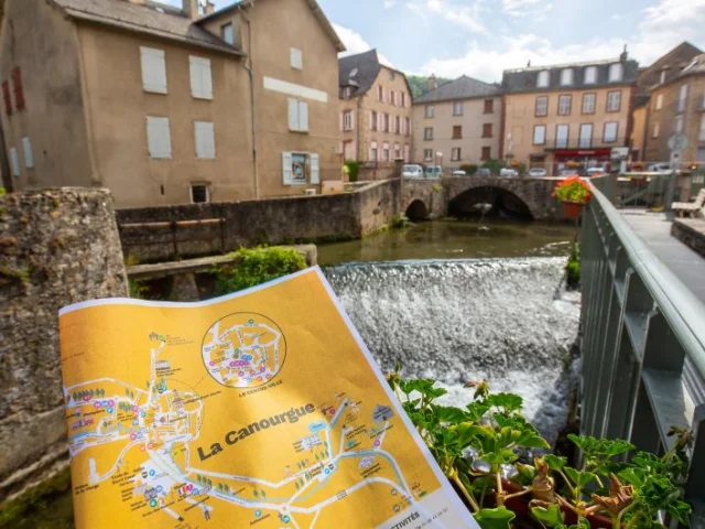 Chasse au trésor géocaching dans les villages de l'Aubrac aux Gorges du Tarn : Les Vignes, Le Massegros, La Canourgue, Chanac, Saint-Germain du Teil