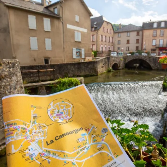 Chasse au trésor géocaching dans les villages de l'Aubrac aux Gorges du Tarn : Les Vignes, Le Massegros, La Canourgue, Chanac, Saint-Germain du Teil
