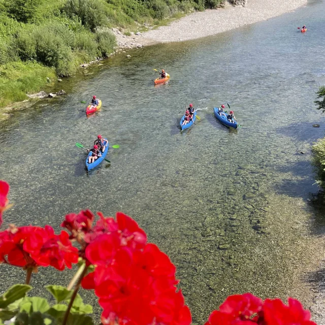 Canoë orientation sur le plan d'eau des Vignes, Gorges du Tarn, Lozère