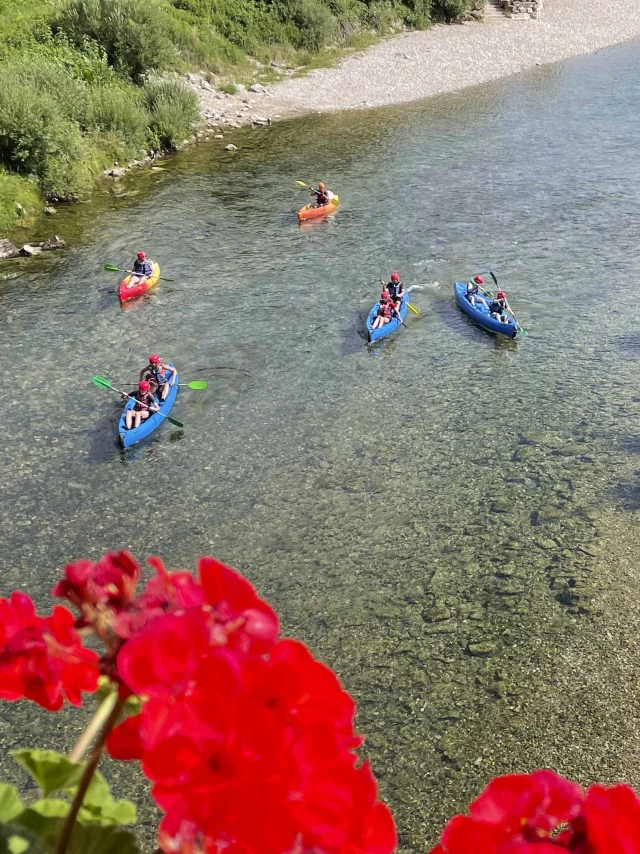 Canoë orientation sur le plan d'eau des Vignes, Gorges du Tarn, Lozère