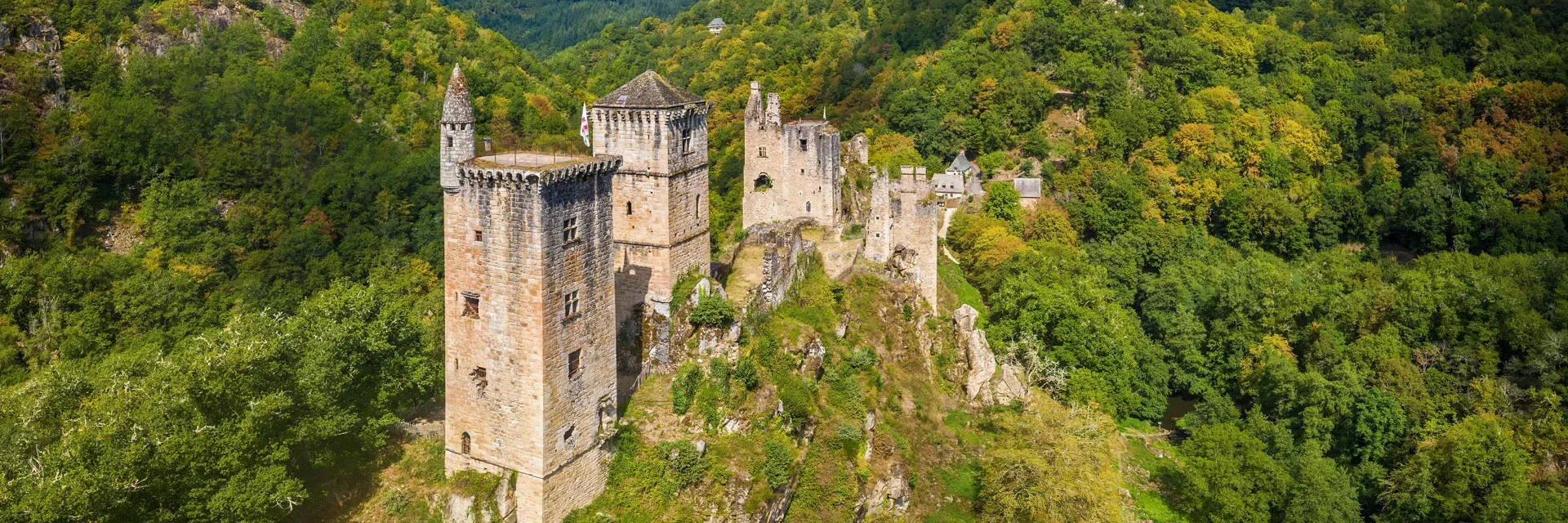 Les Tours De Merle