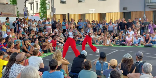 Spectacle du Festival international de théâtre de rue d’Aurillac 2025
