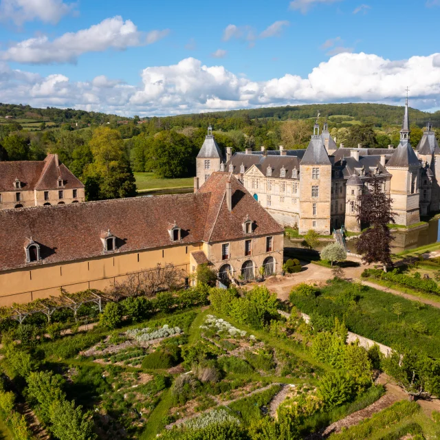 Château de Sully - visitez les châteaux de Saône-et-Loire