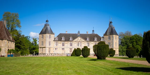 Château de Sully, les châteaux de Saône-et-Loire