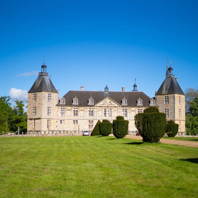 Château de Sully, les châteaux de Saône-et-Loire
