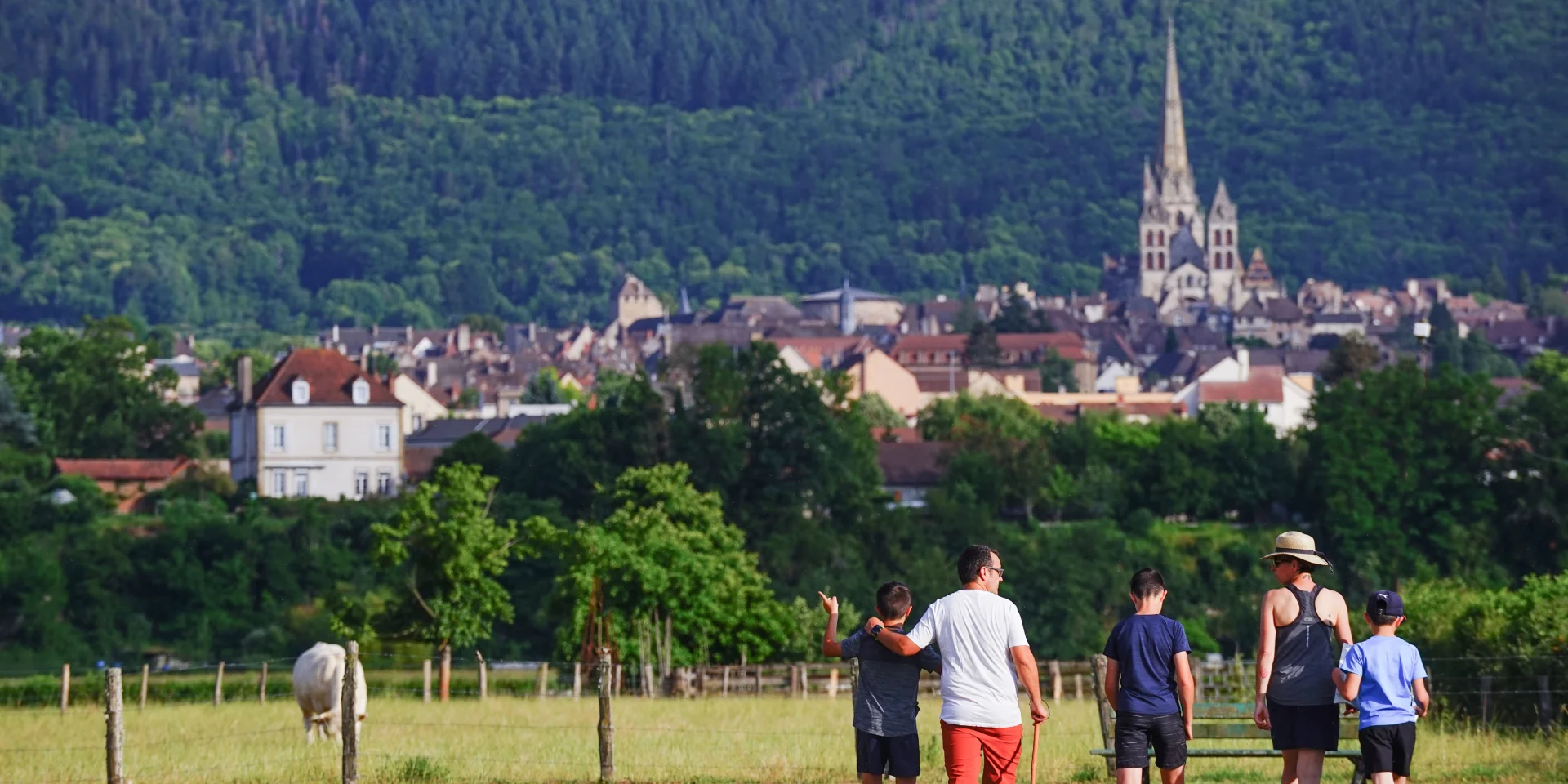 Randonnée, balade en famille sur les Sentiers d'Autun