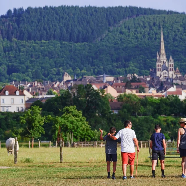 Randonnée, balade en famille sur les Sentiers d'Autun