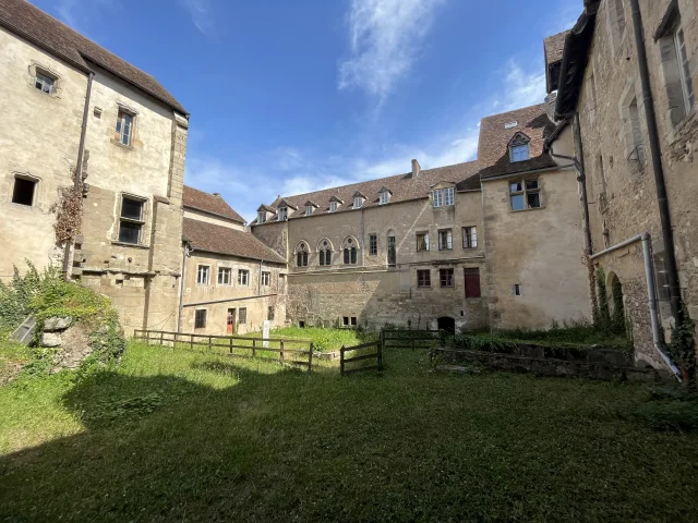 Jardin du cloître Saint-Nazaire