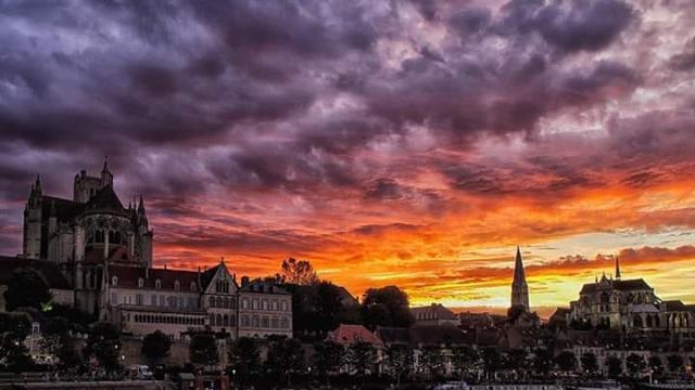 Instagram #auxerroistourisme-coucher de soleil-Auxerre-rivière
