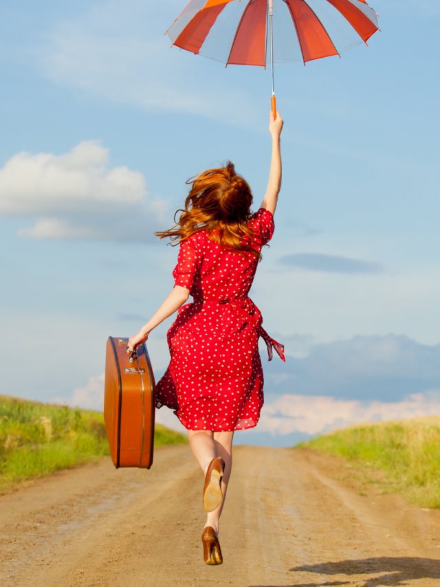 Femme valise campagne