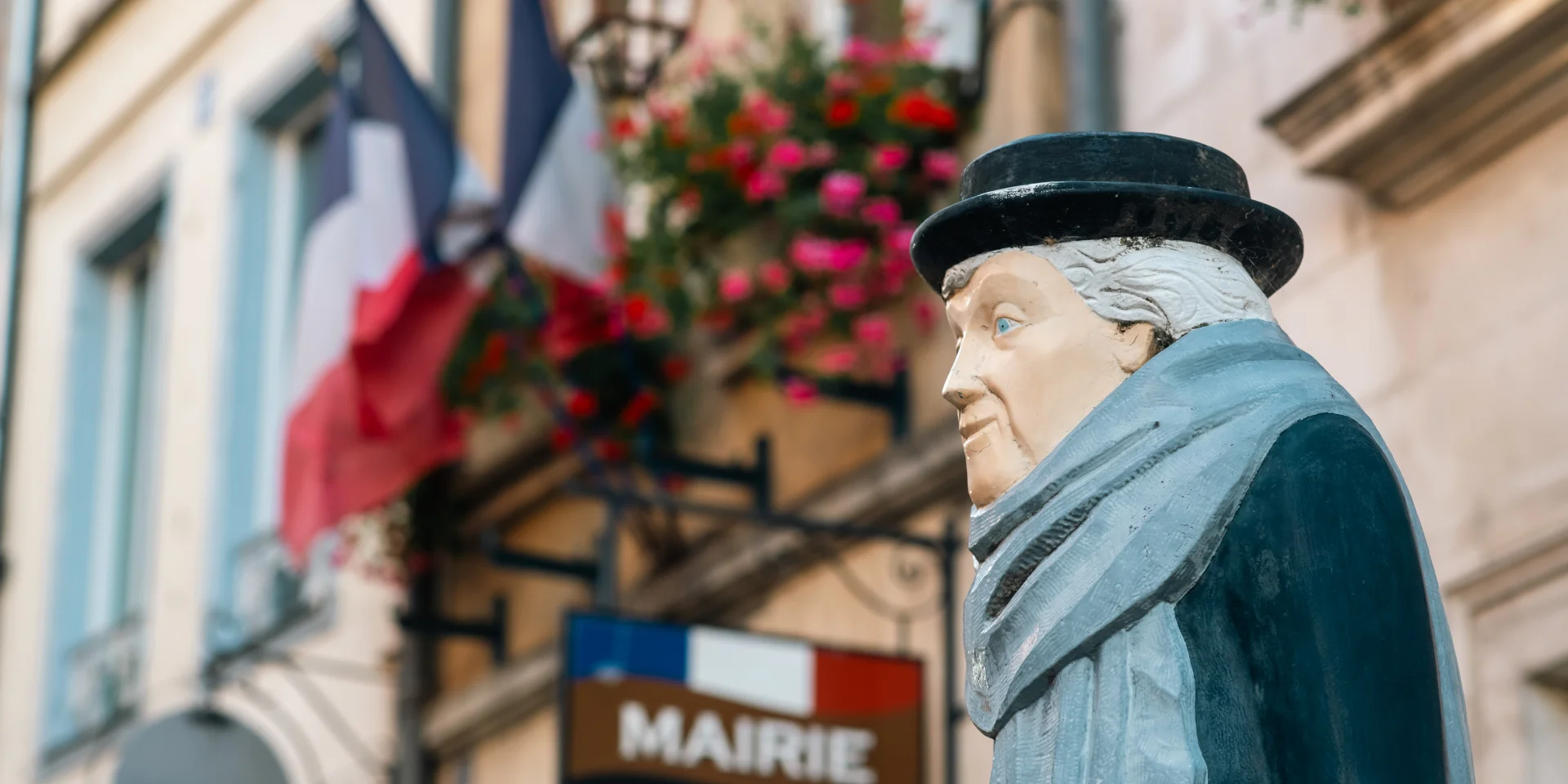 Statue de Marie Noël