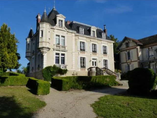 Chateau Du Rosaire Commune De Charbuy