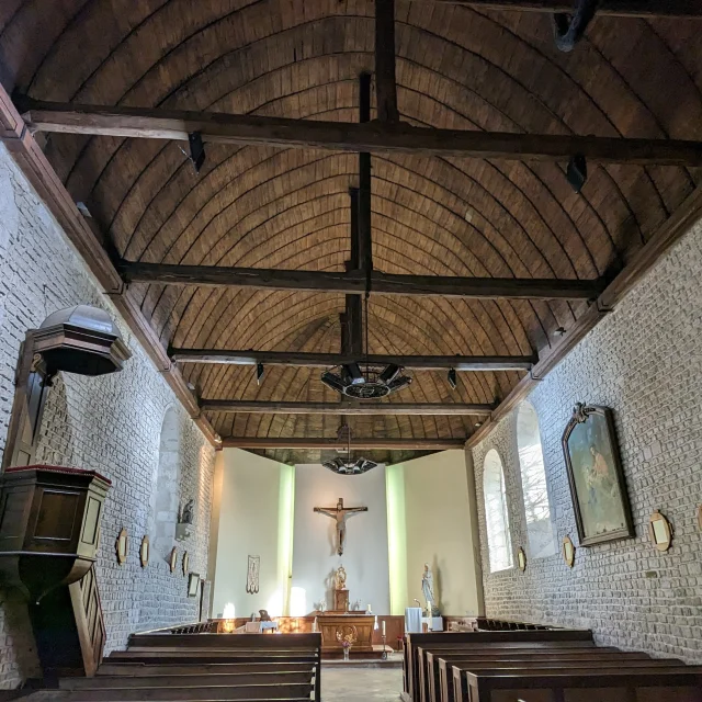 Interieur De Leglise De Champs Pah
