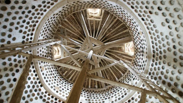 Interieur Du Pigeonnier Du Chateau De Ribourdin Chateau De Ribourdin