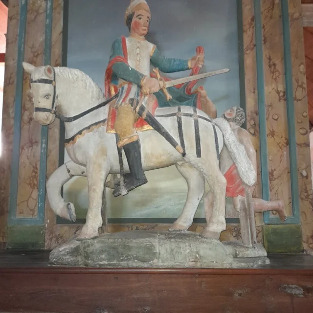 Statue De Saint Martin Du 17e Siecle Commune De Branches