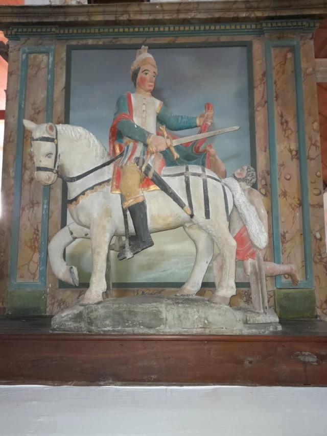 Statue De Saint Martin Du 17e Siecle Commune De Branches