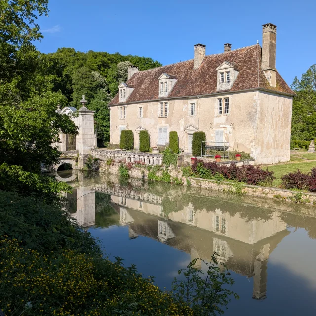 Chateau Davigneau Office De Tourisme De Lauxerrois