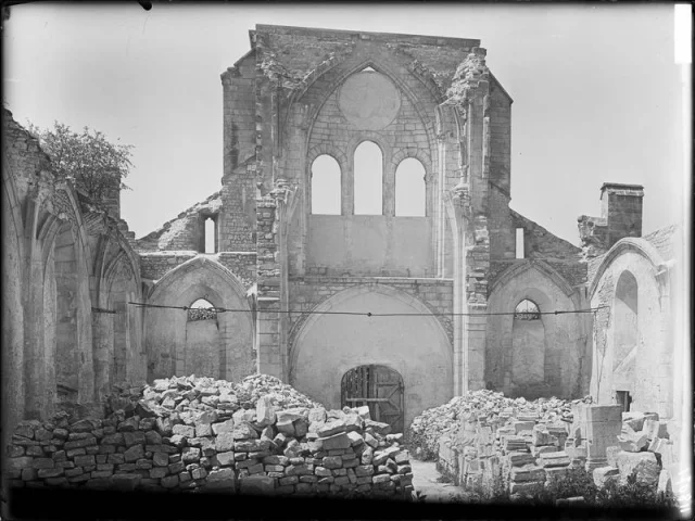 Effondrement De Leglise Ministere De La Culture France Mediatheque Du Patrimoine Et De La Photographie