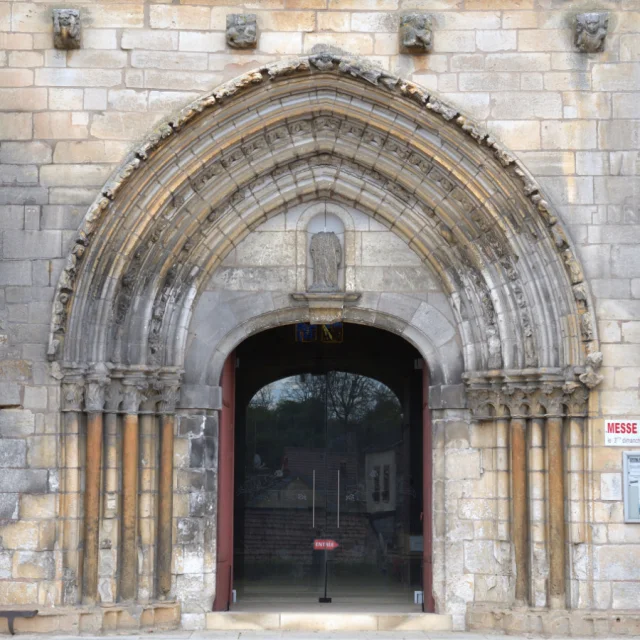 Facade Eglise Gy Leveque