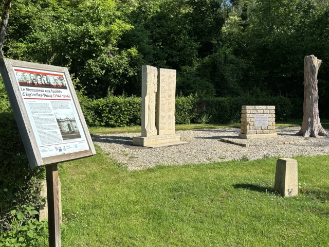 Stele Des Fusilles Office De Tourisme De Lauxerrois