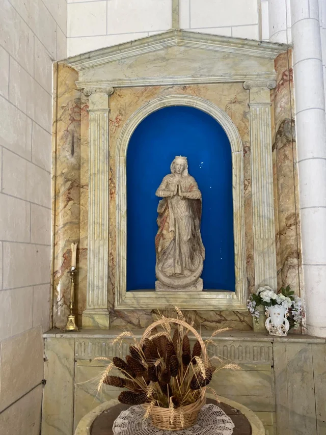 Vierge De Lapocalyspe De Quenne Office De Tourisme De Lauxerrois