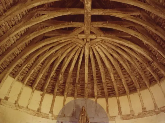 Charpente Chapelle Saint Cloud Office De Tourisme De Lauxerrois