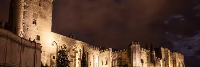 The Palais des Papes by night - Photo credit: Frédéric Dahm / Empreintes d'Ailleurs