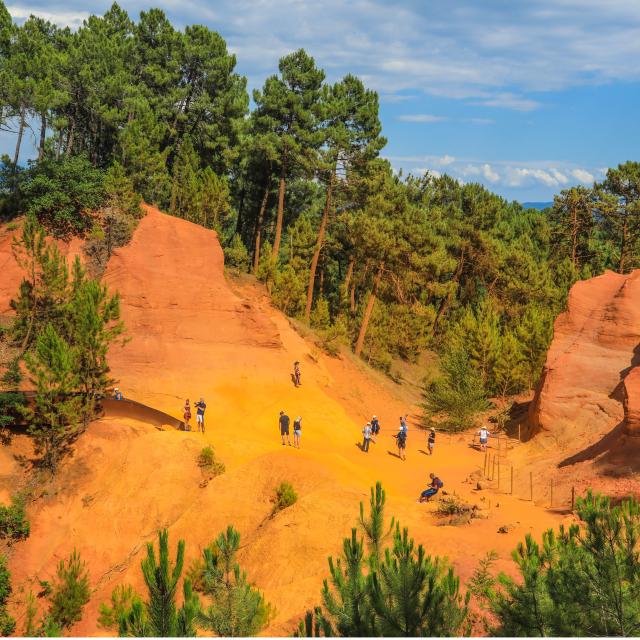 Le sentier des Ocres du Luberon à Roussillon - Crédit photo : Alain Hocquel / Vaucluse Provence Attractivité