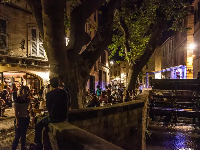 La rue des Teinturiers de nuit. Crédit : Frédéric Dahm / Empreintes d'Ailleurs