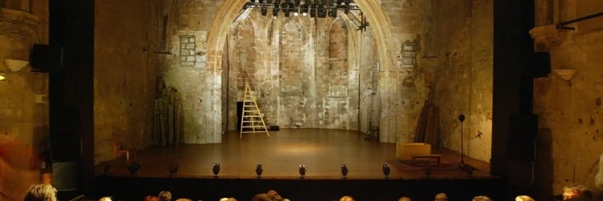 Salle Leo Ferre Avec Public 1024x685 1