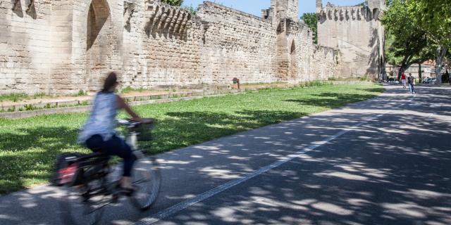 Balade à vélo le long des remparts