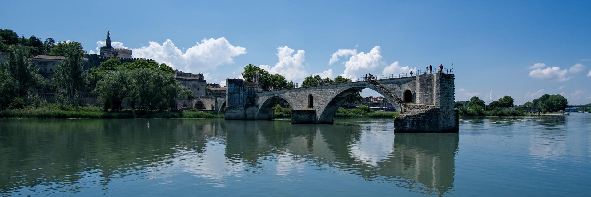 Puente de Saint-Bénézet desde un crucero