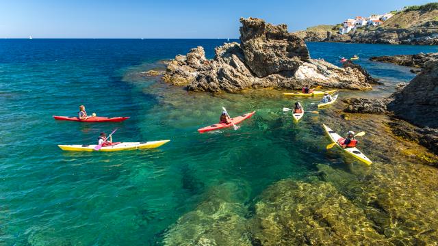 Banyuls sur mer dans les Pyrénées-Orientales vu de la mer